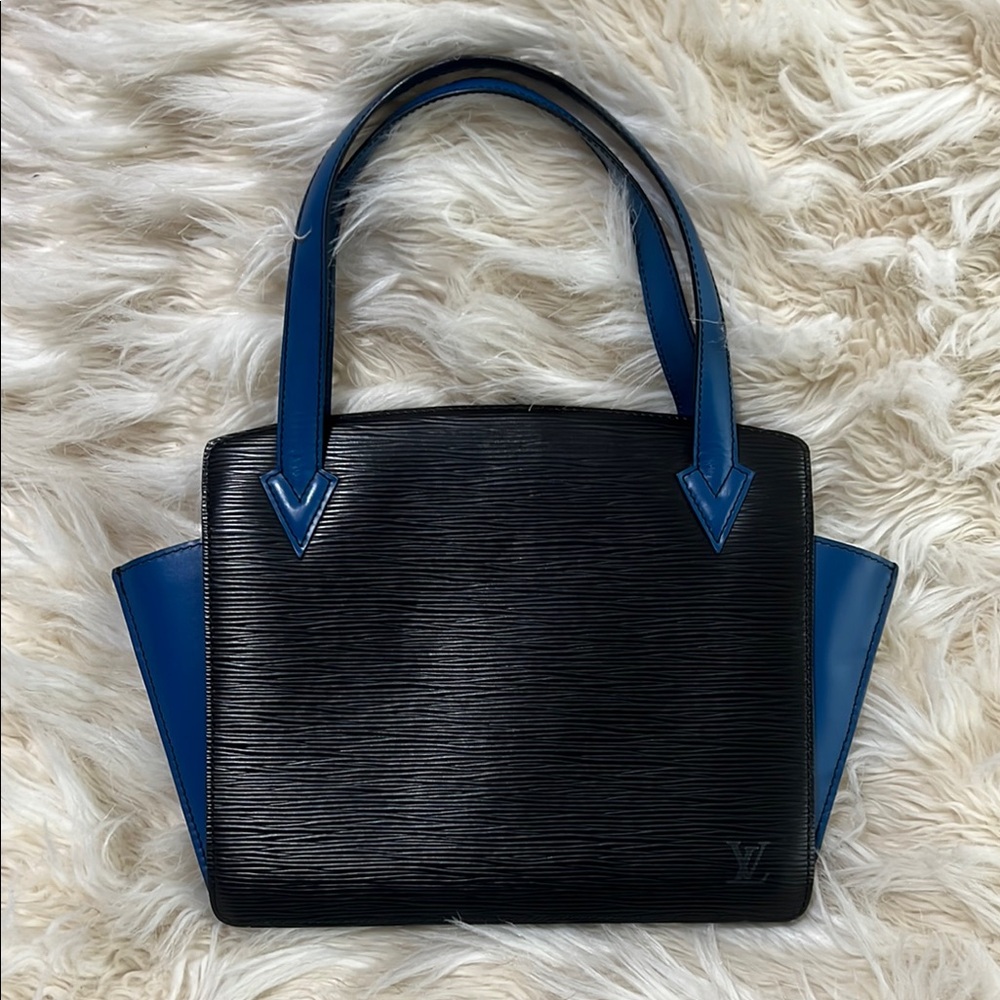 LOUIS VUITTON
Black/Blue Epi Leather Accordion Small Tote Bag